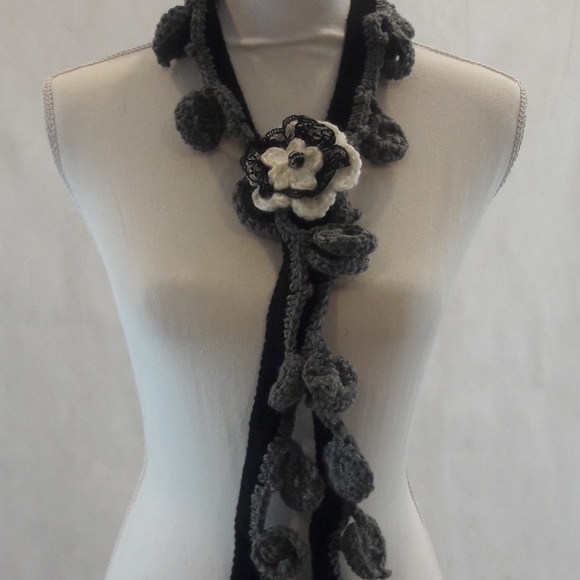 🌹Lariat, Long, Necklace, Flower,Hand Crafted - Picture 4 of 5
